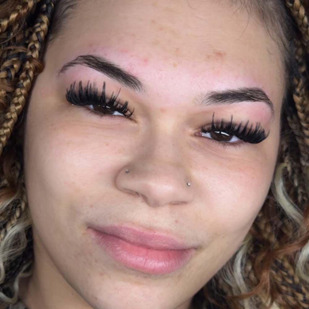 Wispy Volume/Freestyle Set at Aesthetic Obsession in Fairlawn, OH