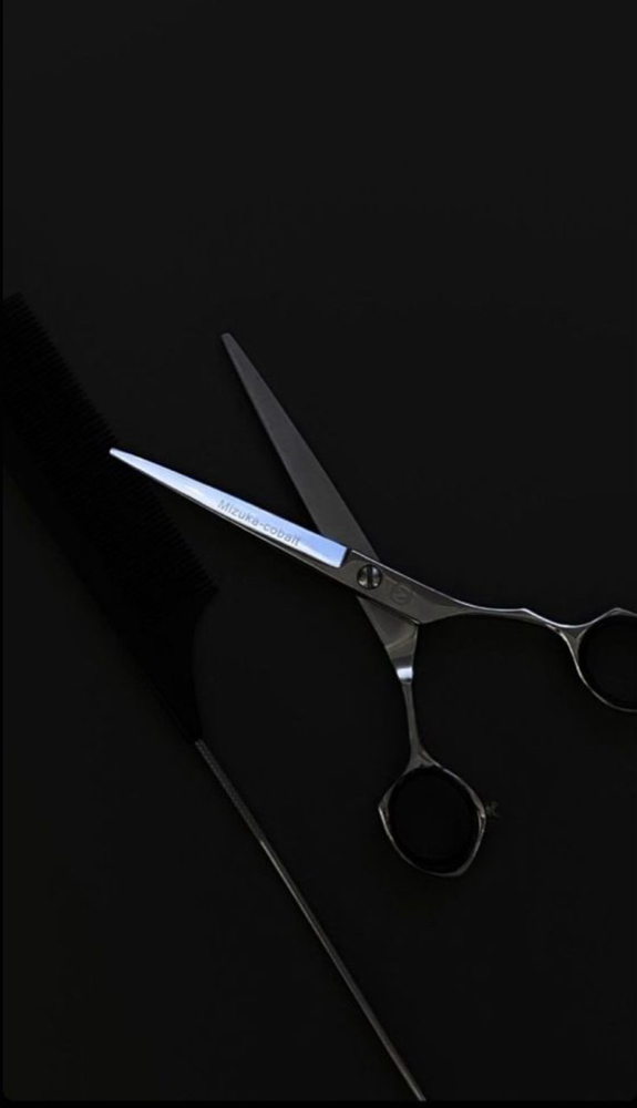 Women's Haircut - No Style