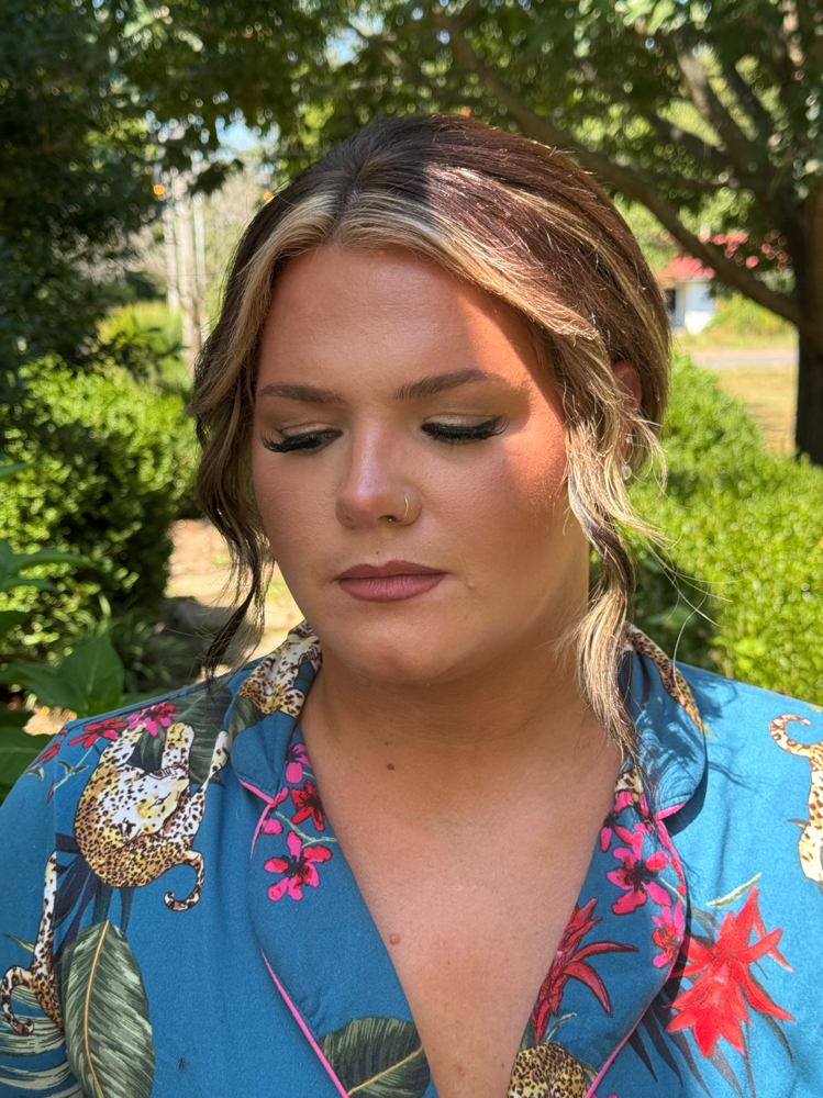 1-on-1 Makeup Lesson at Graceful Glow Aesthetics in paducah, KY