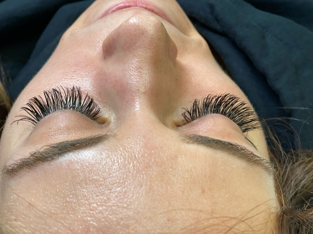 Eyelash Extension Set-Hybrid at Amy’s Esthetics in Pittsburgh, PA