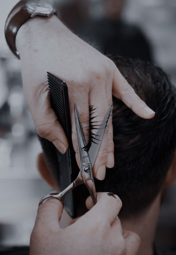 Classic Men's Haircut