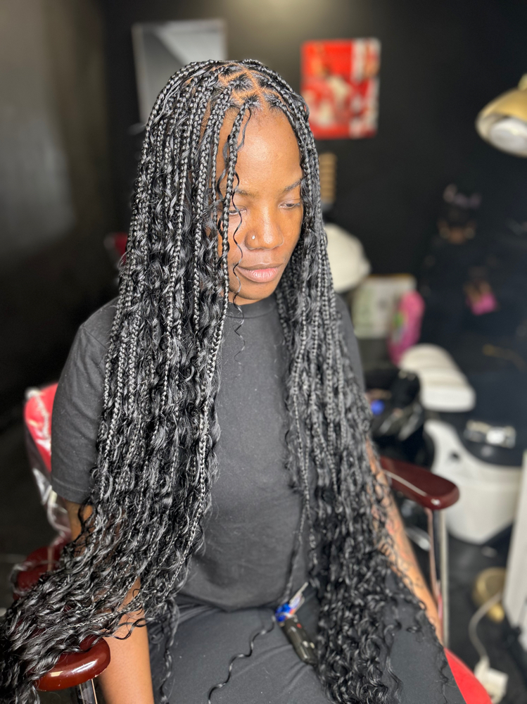 Small bohemian knotless