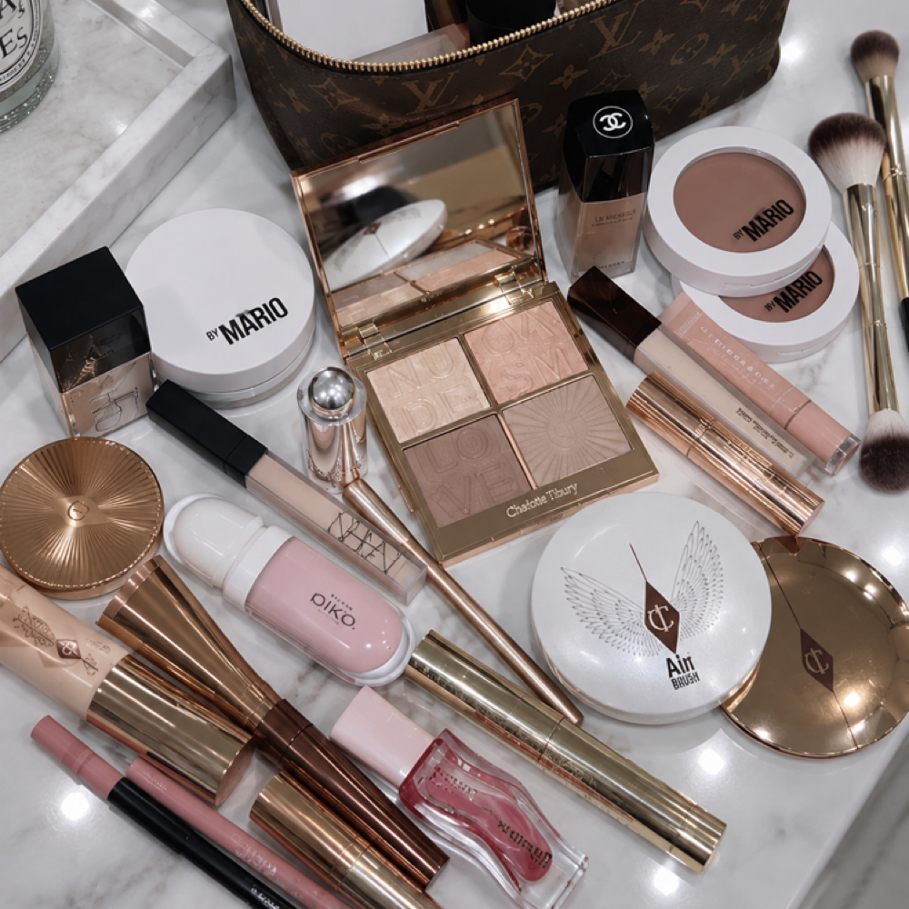 3 MAKEUP at 𝓼𝓮𝓿𝓮𝓷 14 𝓼𝓽𝓾𝓭𝓲𝓸 in Keego Harbor, MI