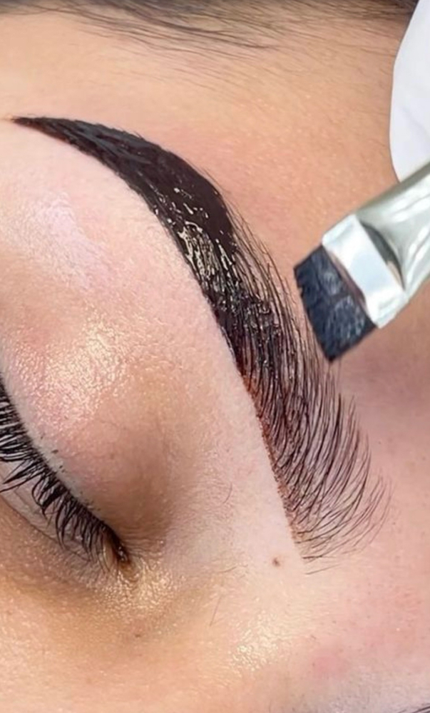 Henna Brow Tinting