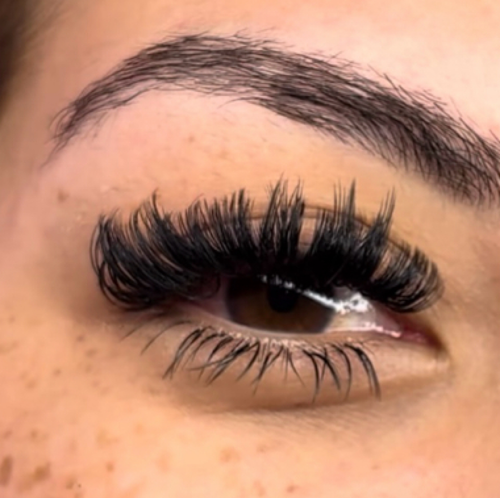 Bottom Lashes at Immaculate Beauty Bar in Terrell, TX