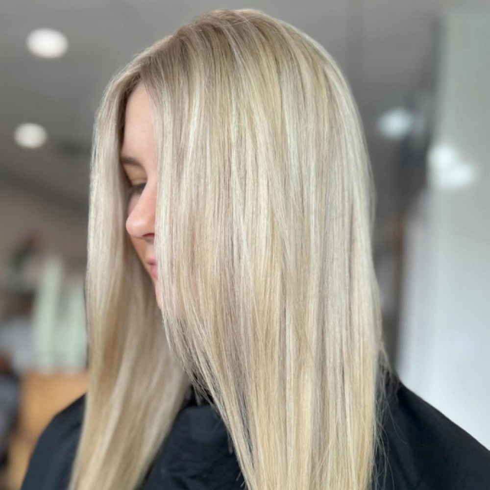 Mini Foil  (12 Foil Limit) at Jennifer On Mane Salon in Duncan, SC