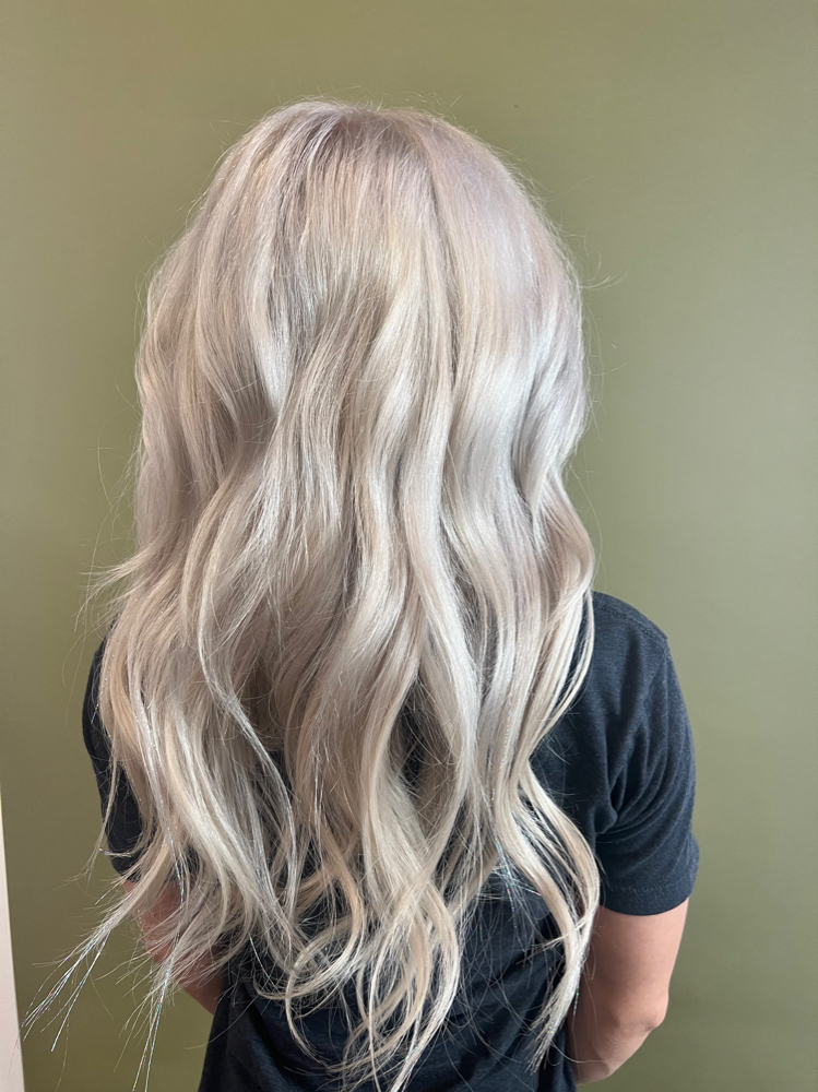 Scalp Bleach Retouch