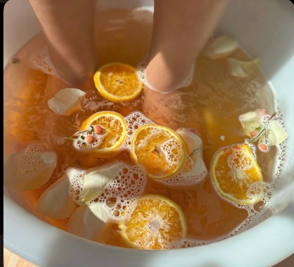 Deluxe Citrus Pedicure
