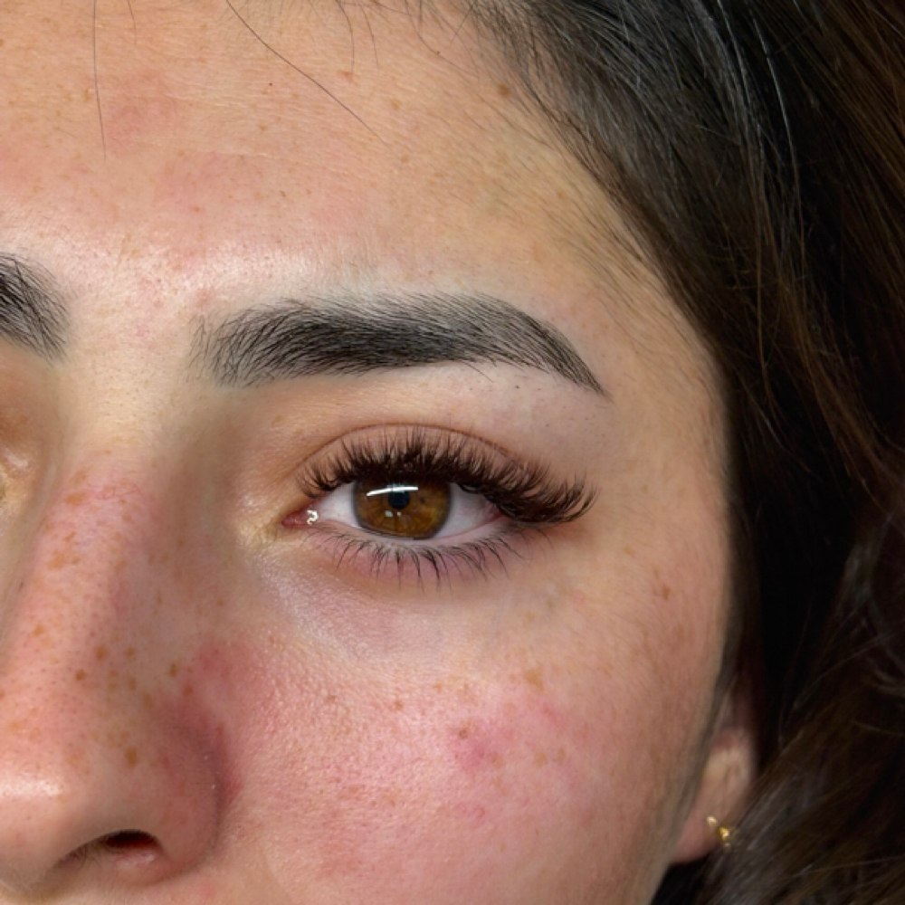 Volume Lash Extentions at Peachy polish in Elgin, IL
