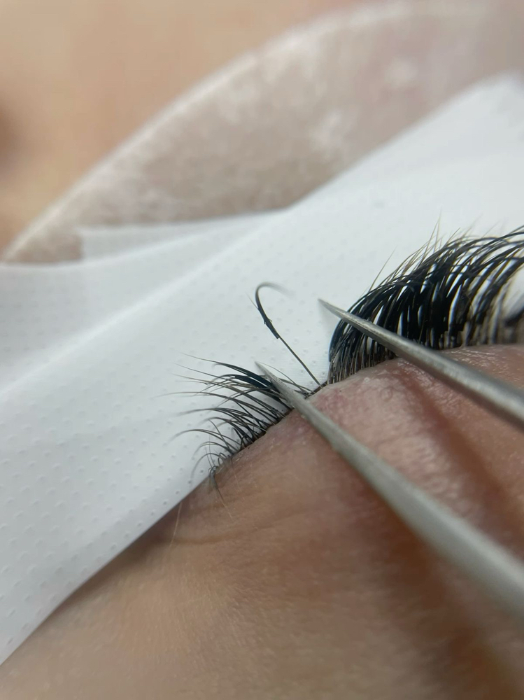Hybrid Lash Refill at D’Angels Studio in Kenneth City, FL