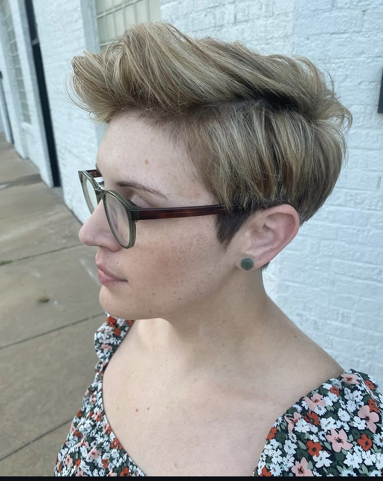 Pixie cut at Melissa Kohl in Sandsprings, OK