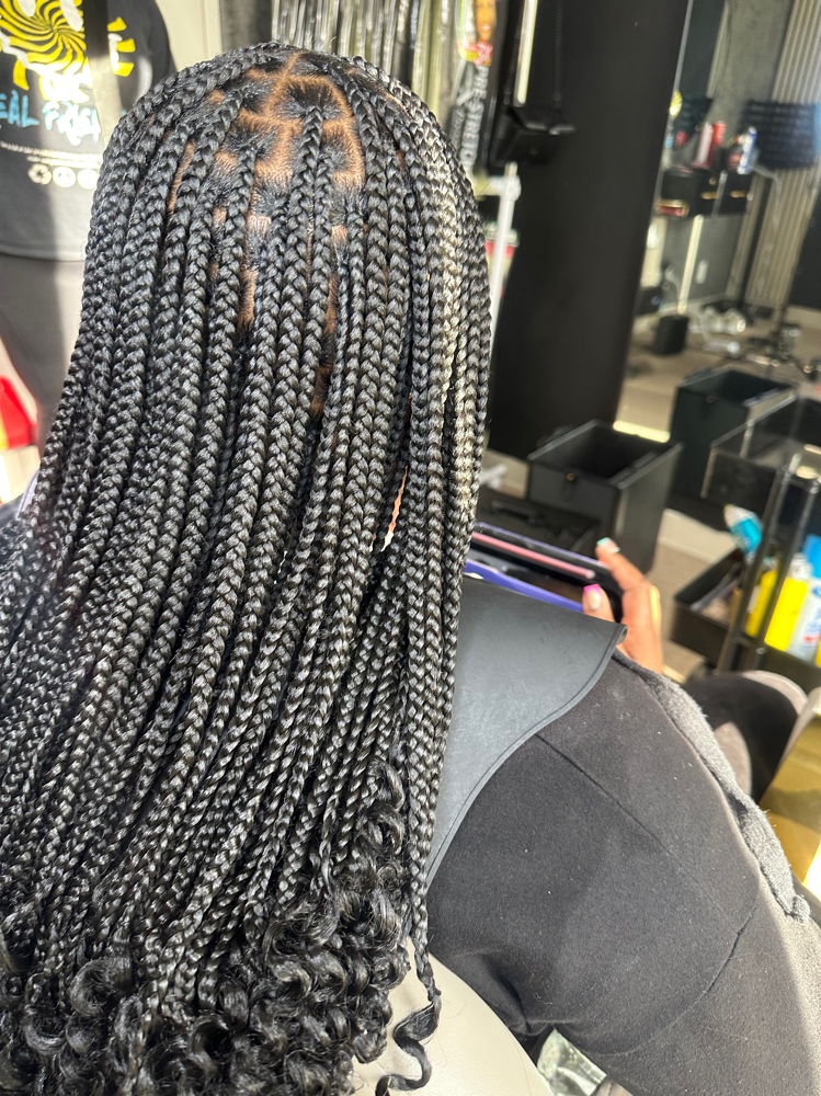 Smedium Knotless