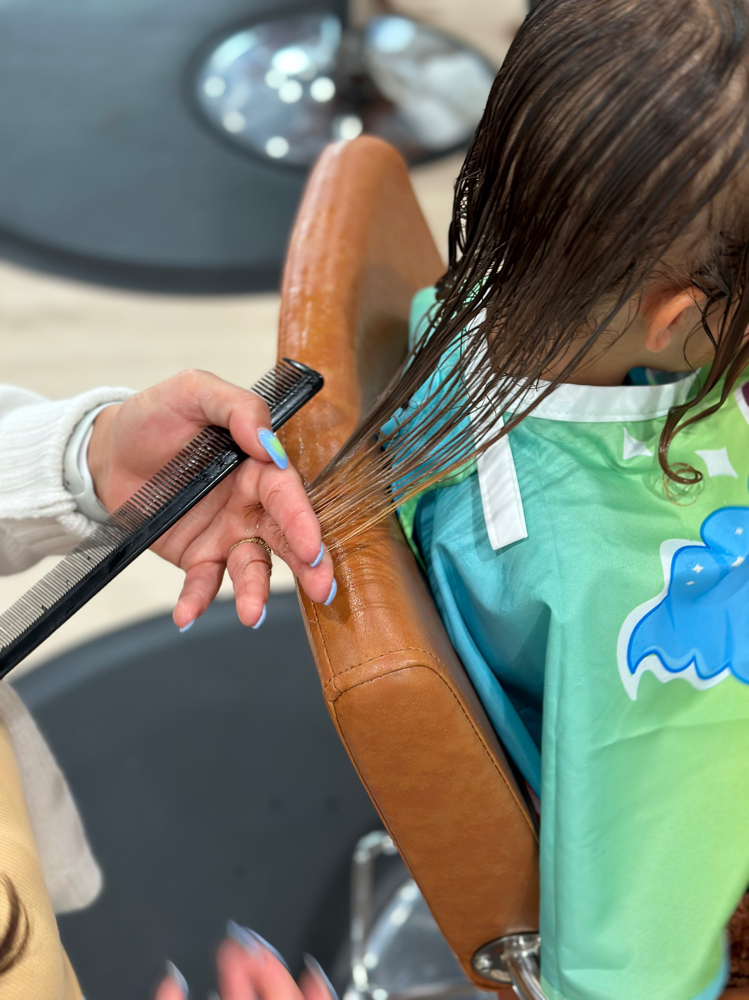 Children’s Haircut at The Beauty Bar Boutique in Massachusetts, MA