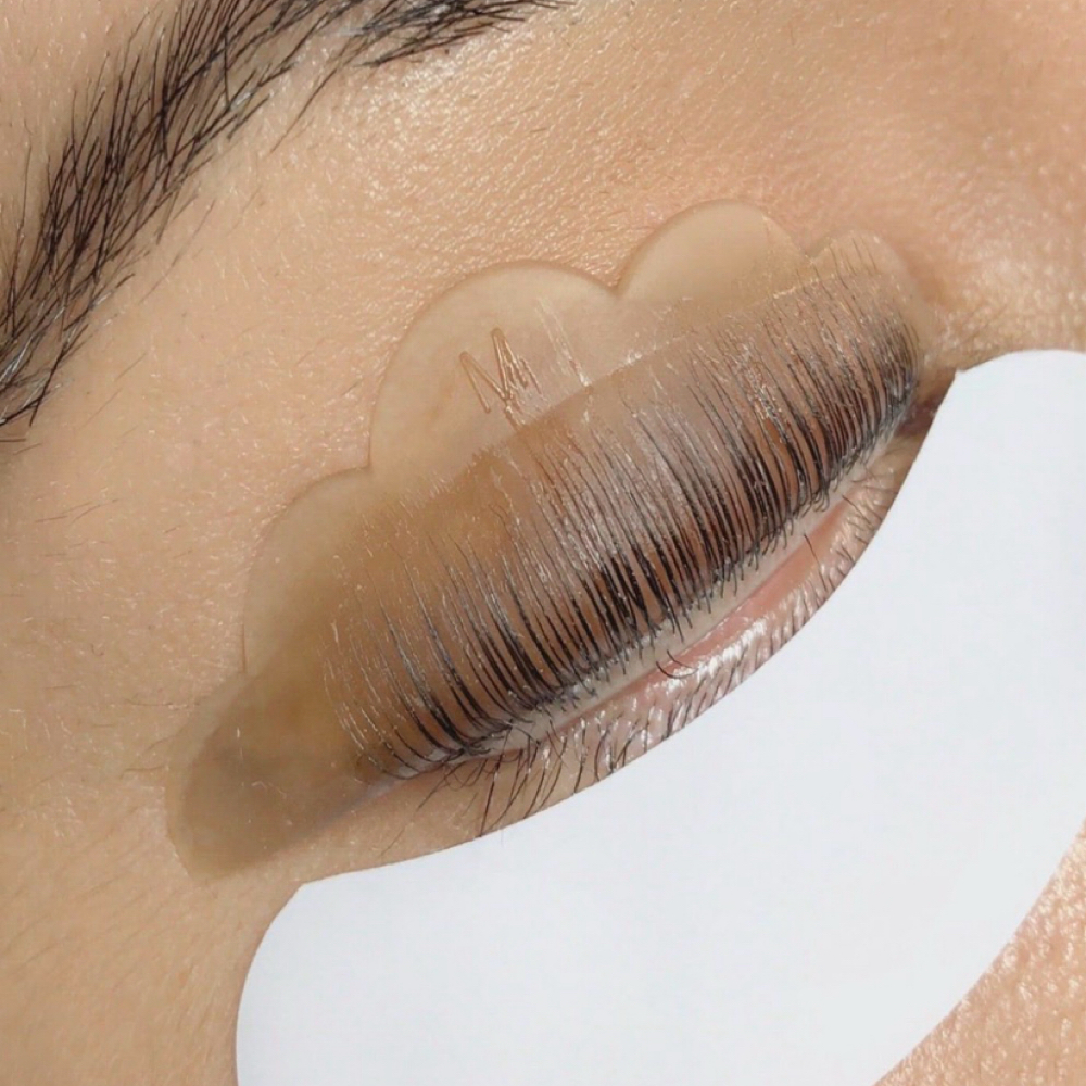 Lash Lift And Tint at Summer South