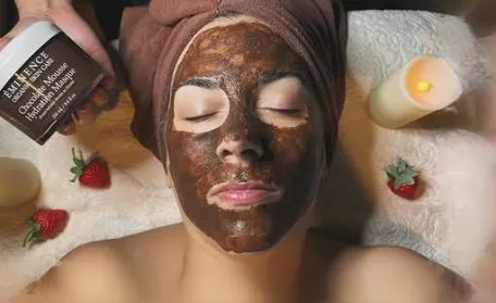 Chocolate covered strawberry Facial