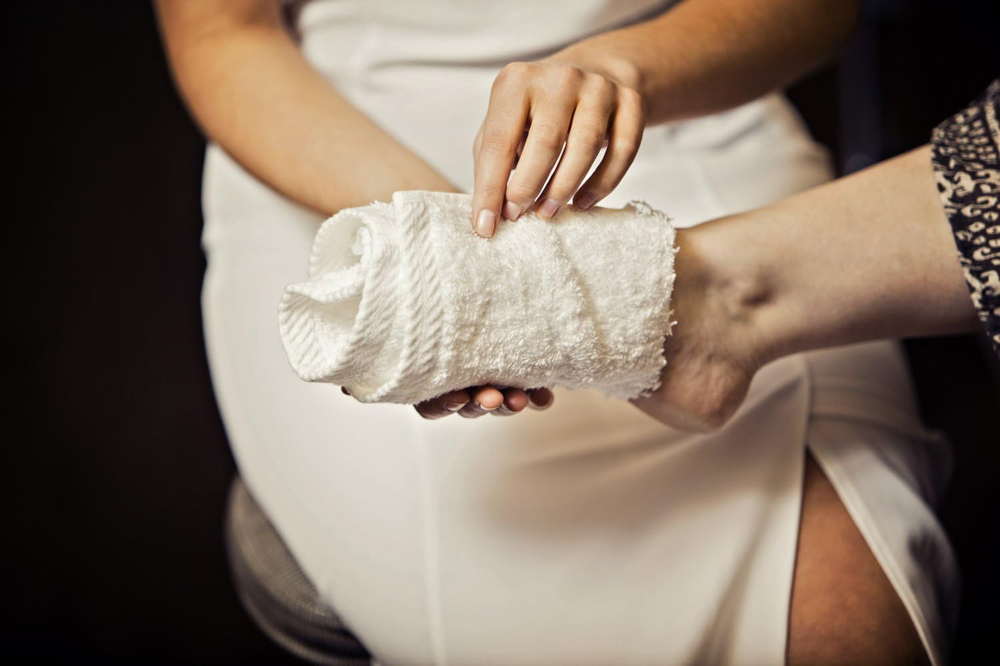 Hot Towel Treatment- W/Service