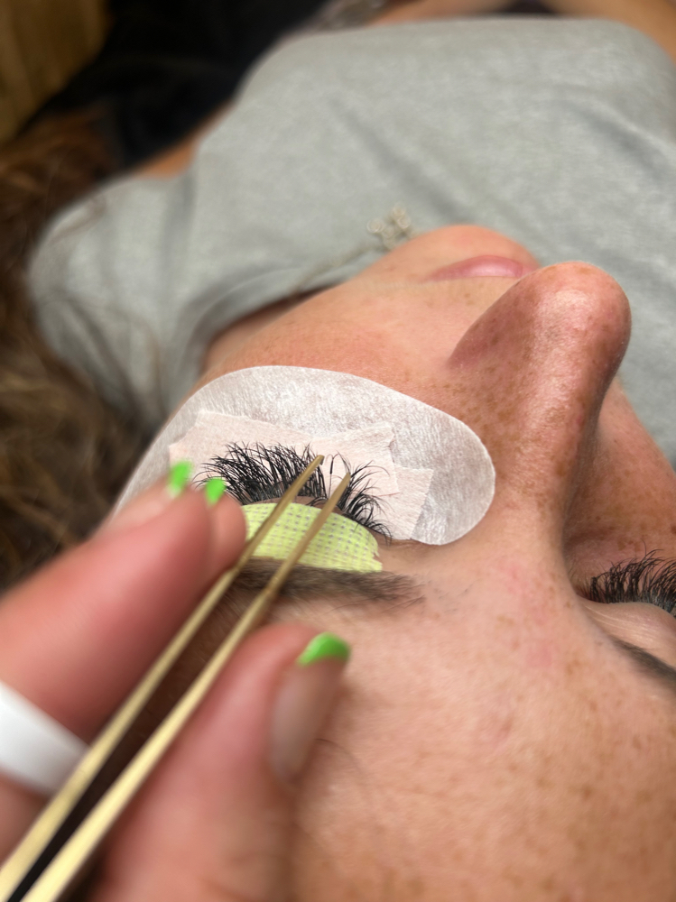 Classic Lash Fill 1 Week at Tiny Touch up’s,LLC in Palm Springs, FL