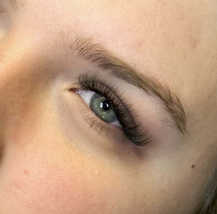 hybrid full set at Brianne Fieser Artistry in Crown Point, IN