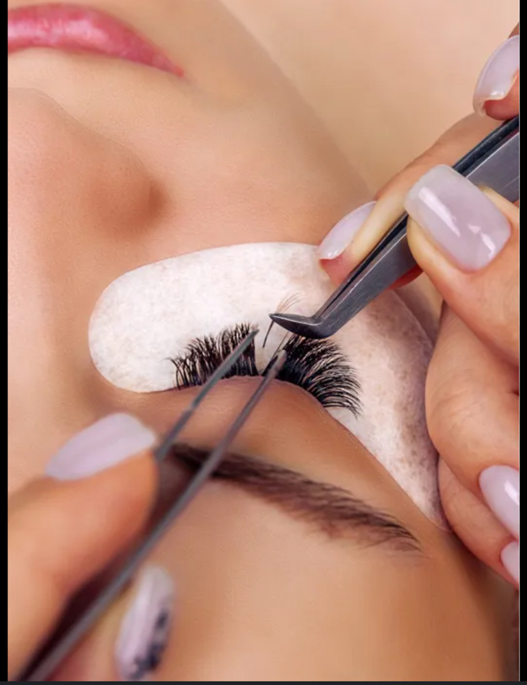 Eyelash extentions