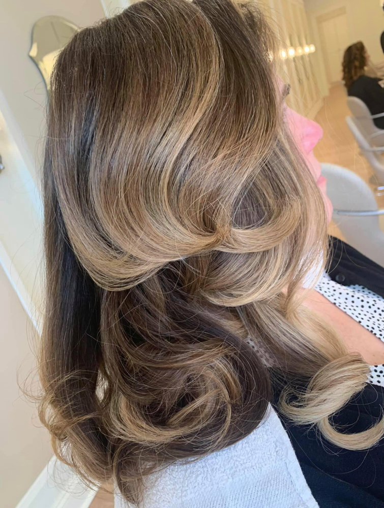 Round Brush Blowout