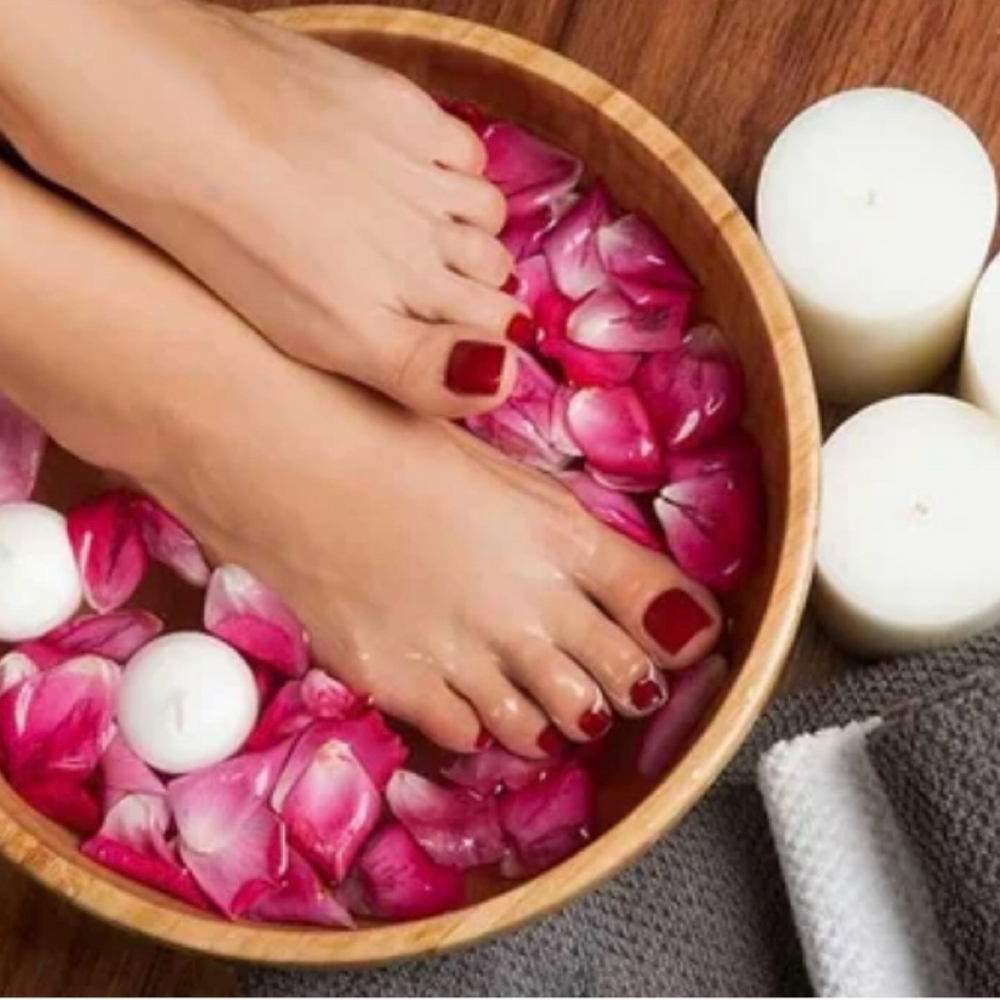 Luxury pedicure at Viziatta Nails in Philadelphia, PA