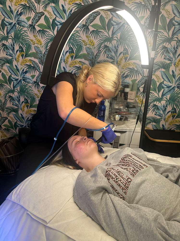 Platinum Hydrafacial