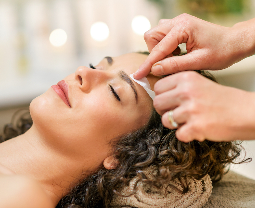 Waxing (Facial)