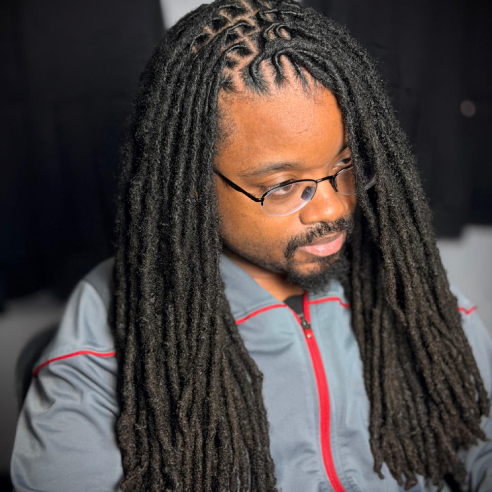 Loc Retwist at Montreal’s Aesthetics in Temple Hills, MD
