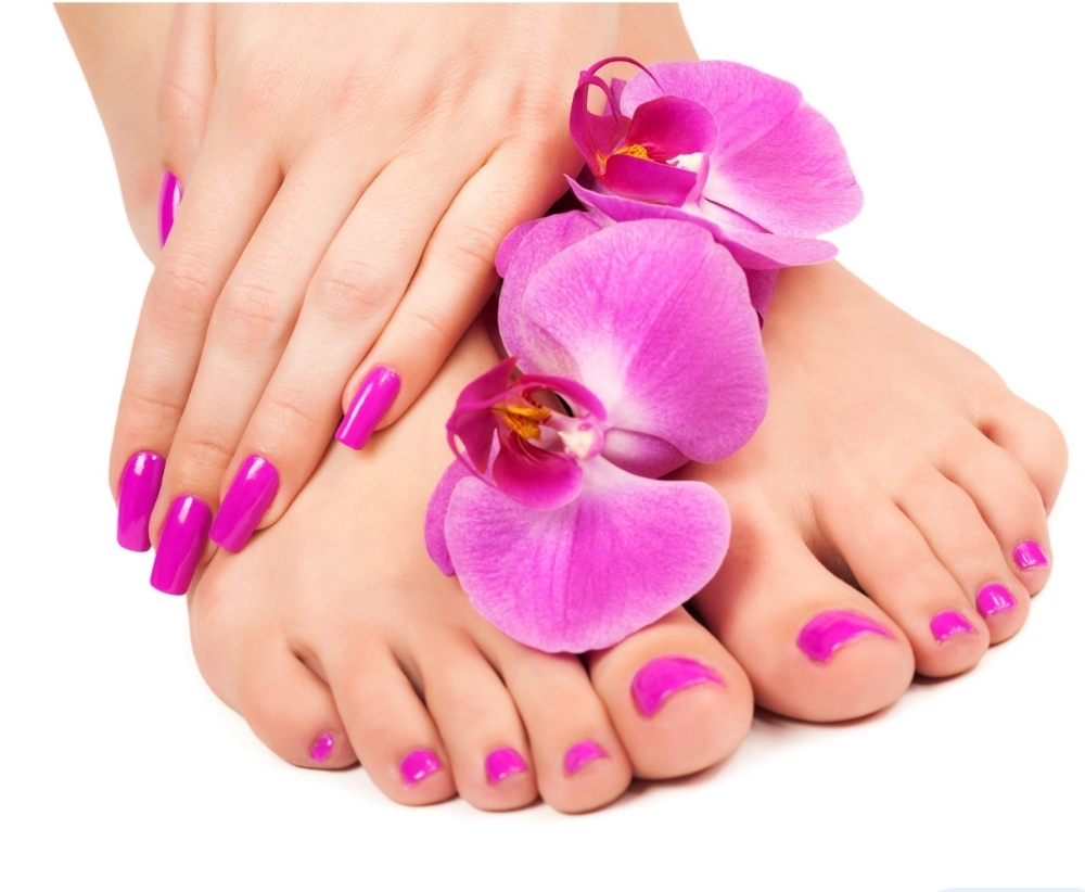 Gel Extensions & Pedicure