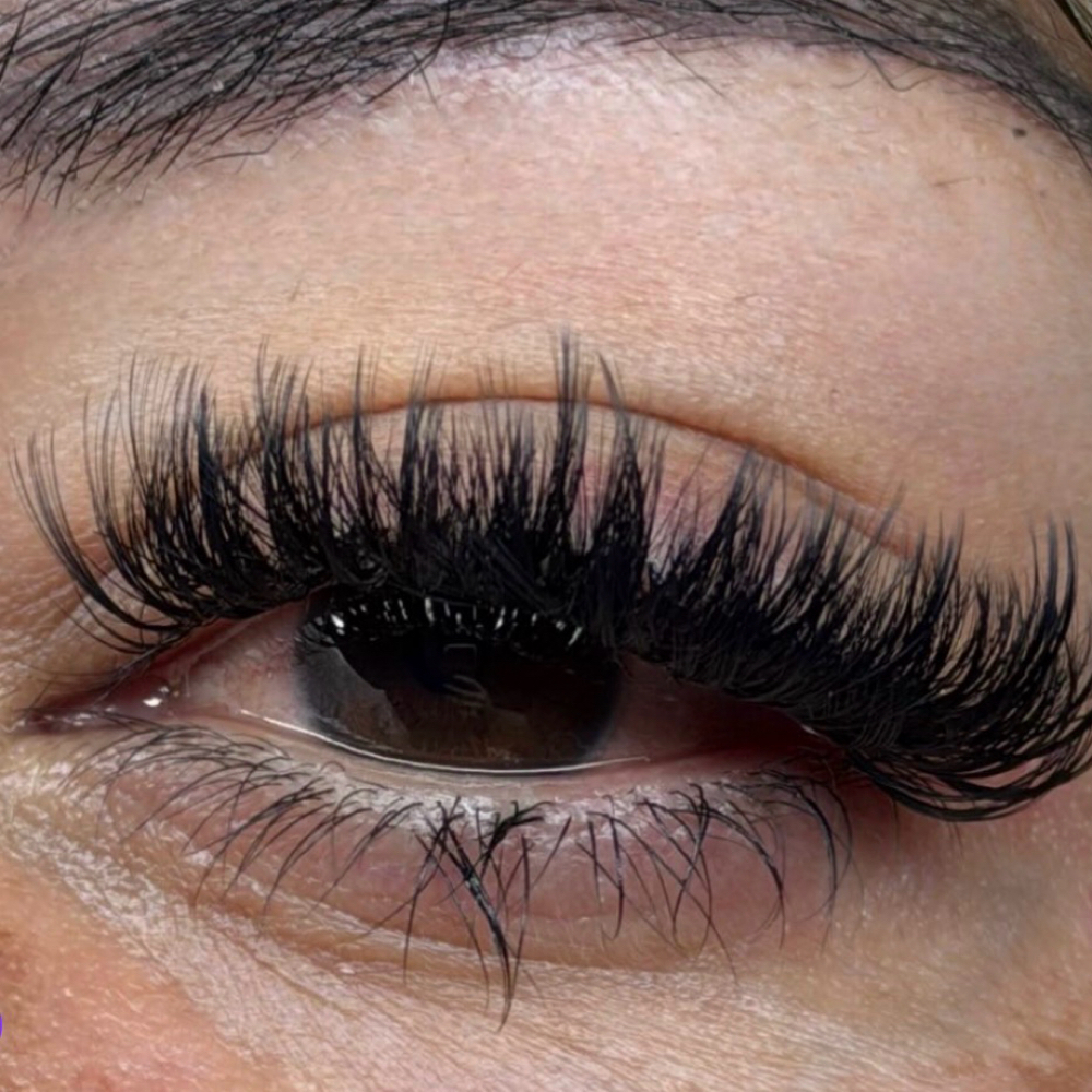 Eyelash Extensions Full Set at Kt’aesthetics in Madera, CA