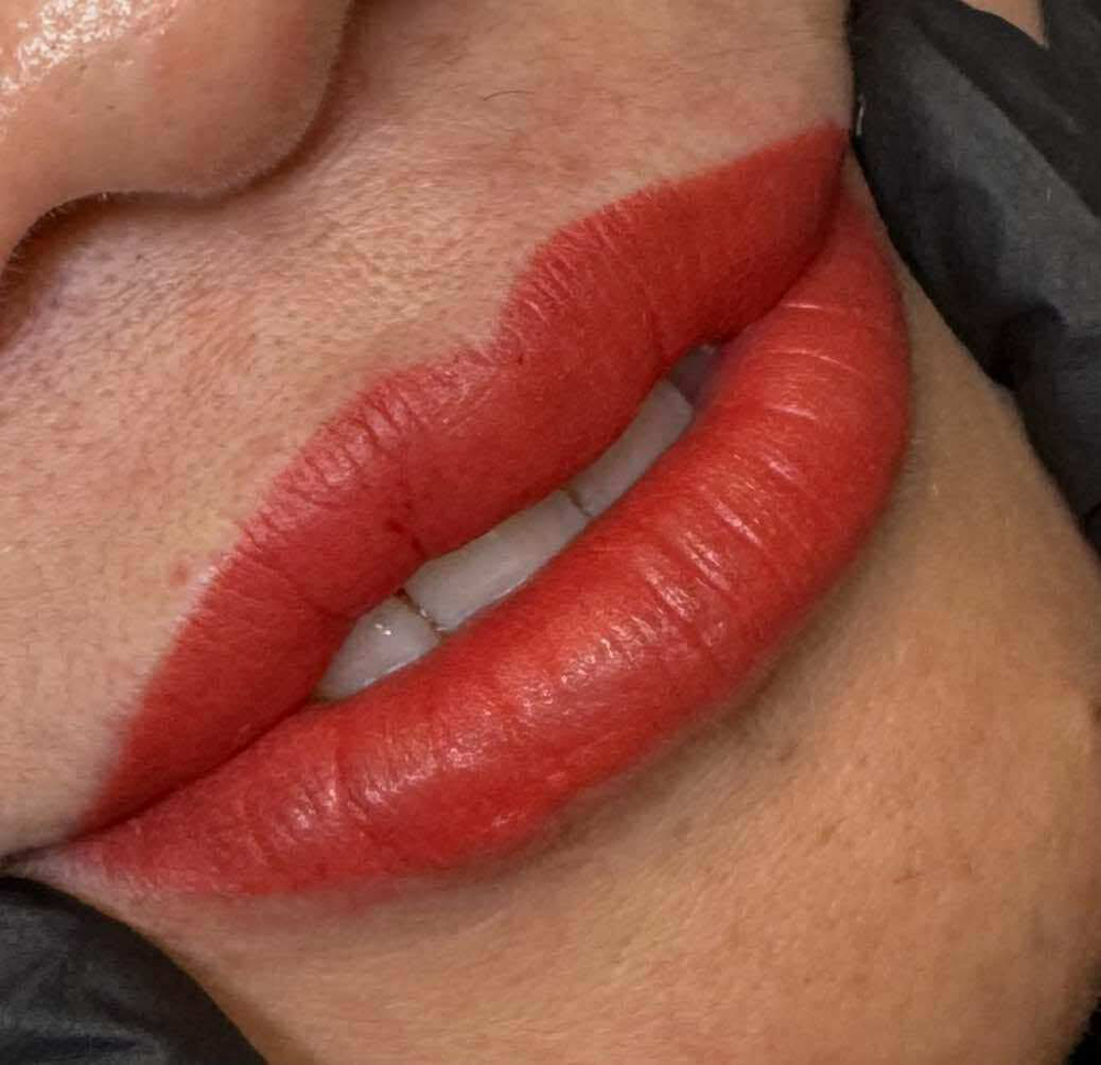 Lips blushing