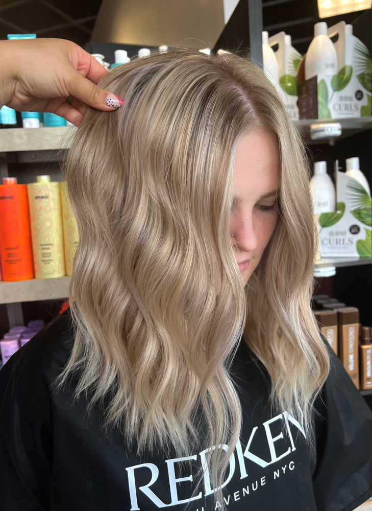 Deep Conditioning +Blow Dry & Style