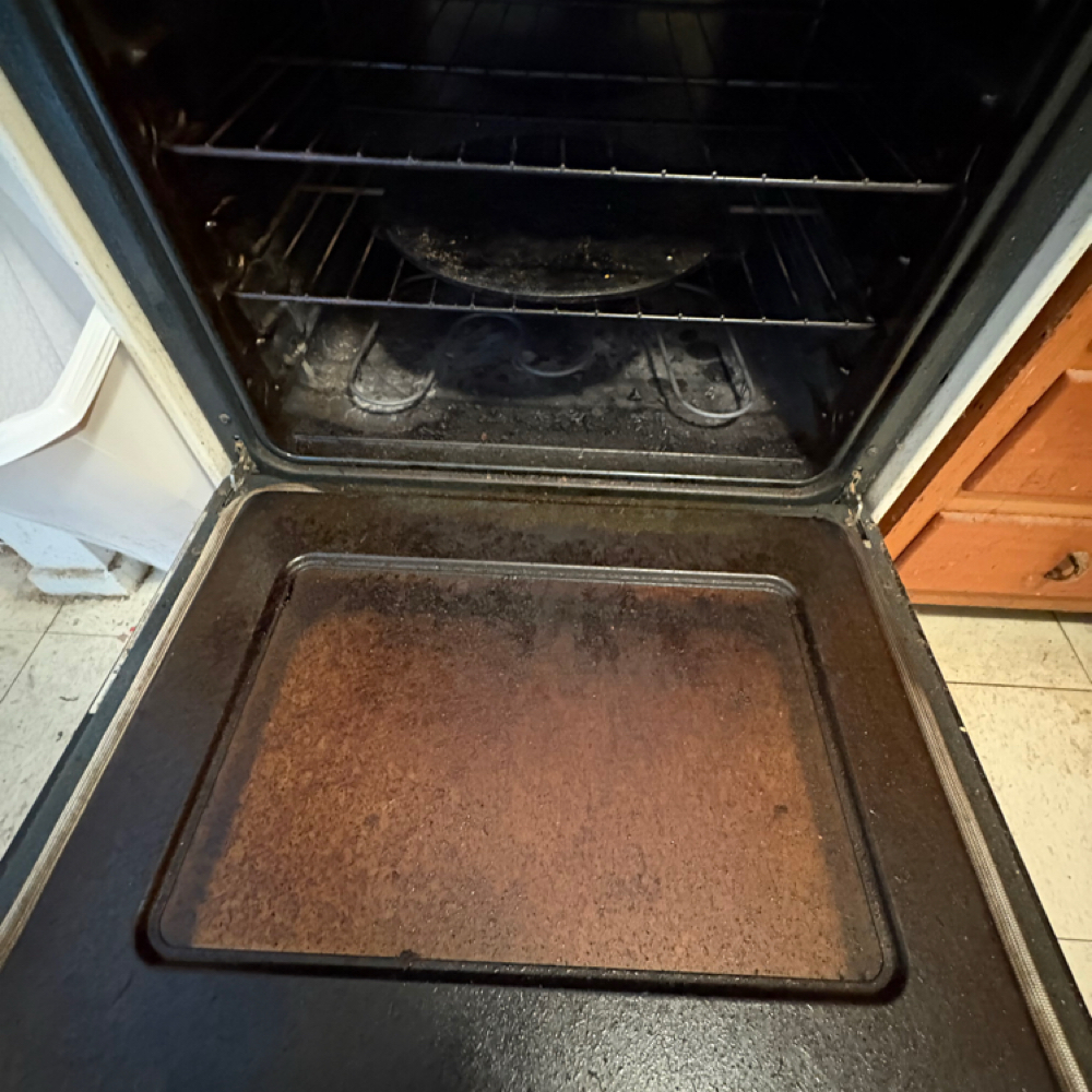 Inside Oven at Fresh Stori Cleaning LLC