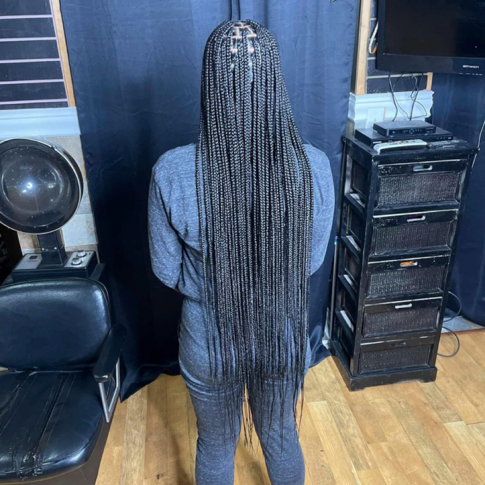 Knotless Braids at LoXperience in Kansas City, MO