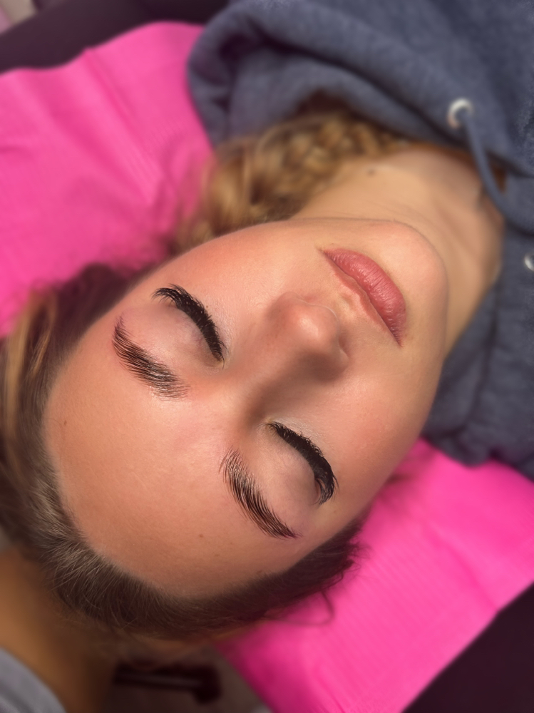 Eyebrow Lamination