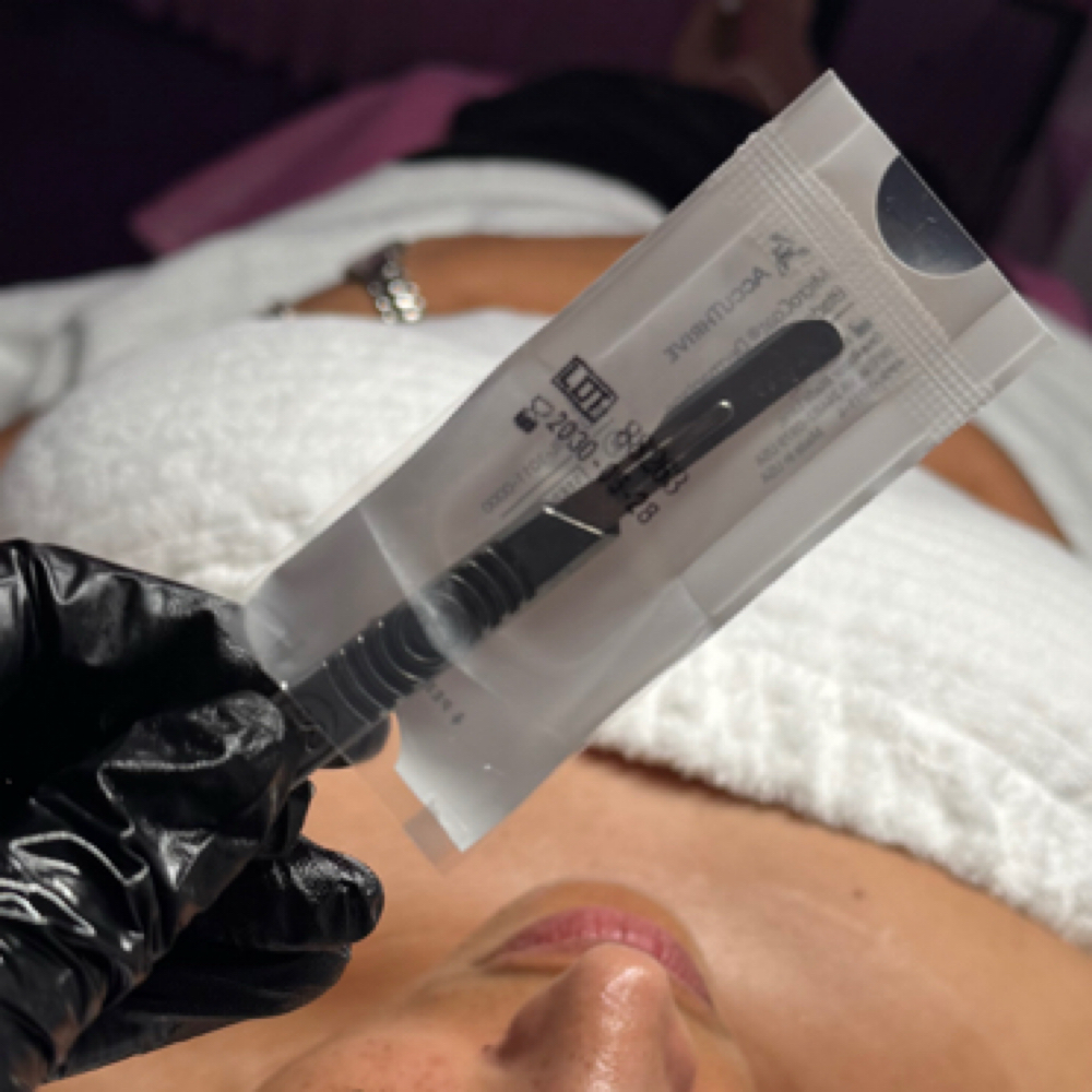 Dermaplening/Add On at Dania's Dominican Beauty Salon in Hicksville, NY