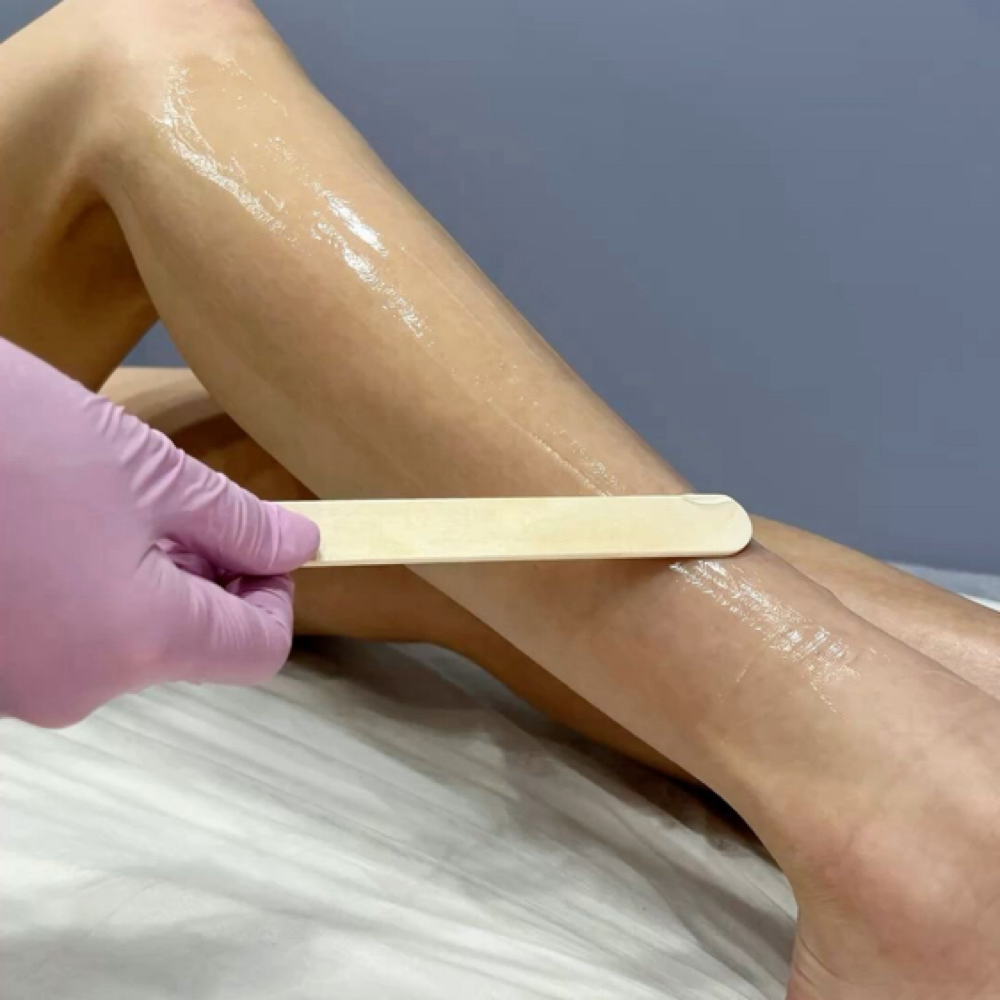 Leg Wax at Aura House Co in Joliet, IL