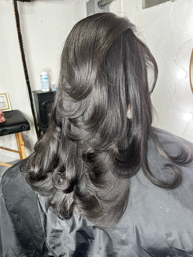 Signature Blowout