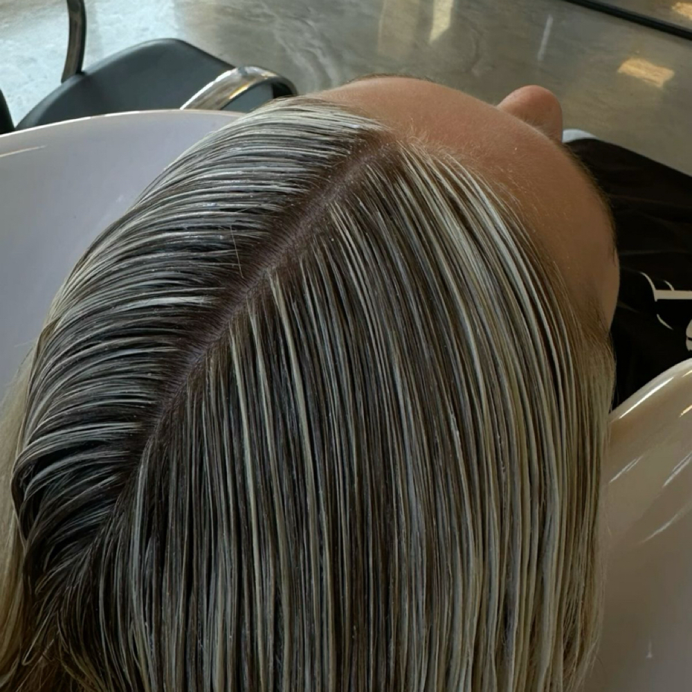 Full Baby/highlights at Mirror Mirror On The Wall in Pensacola, FL