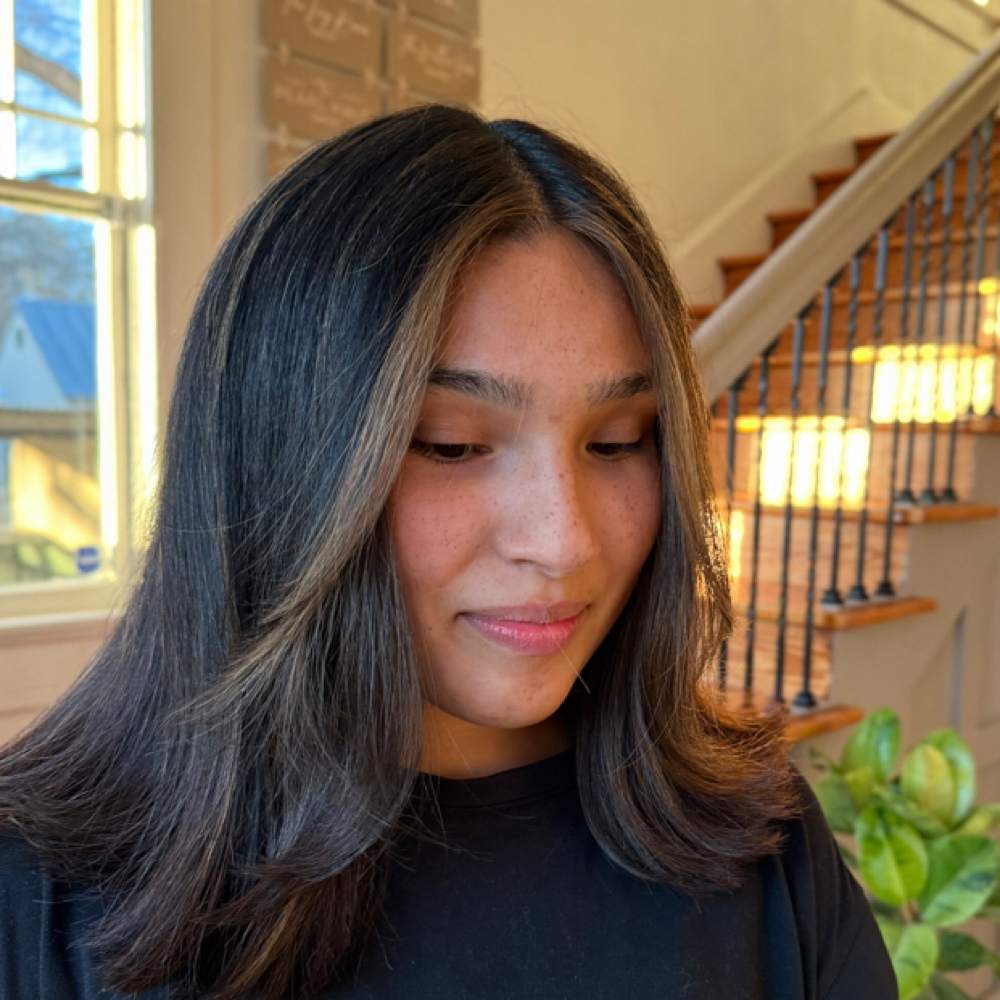 JA - Mini Highlight & Haircut at Jamie & Nautica Hair Co. in New Braunfels, TX