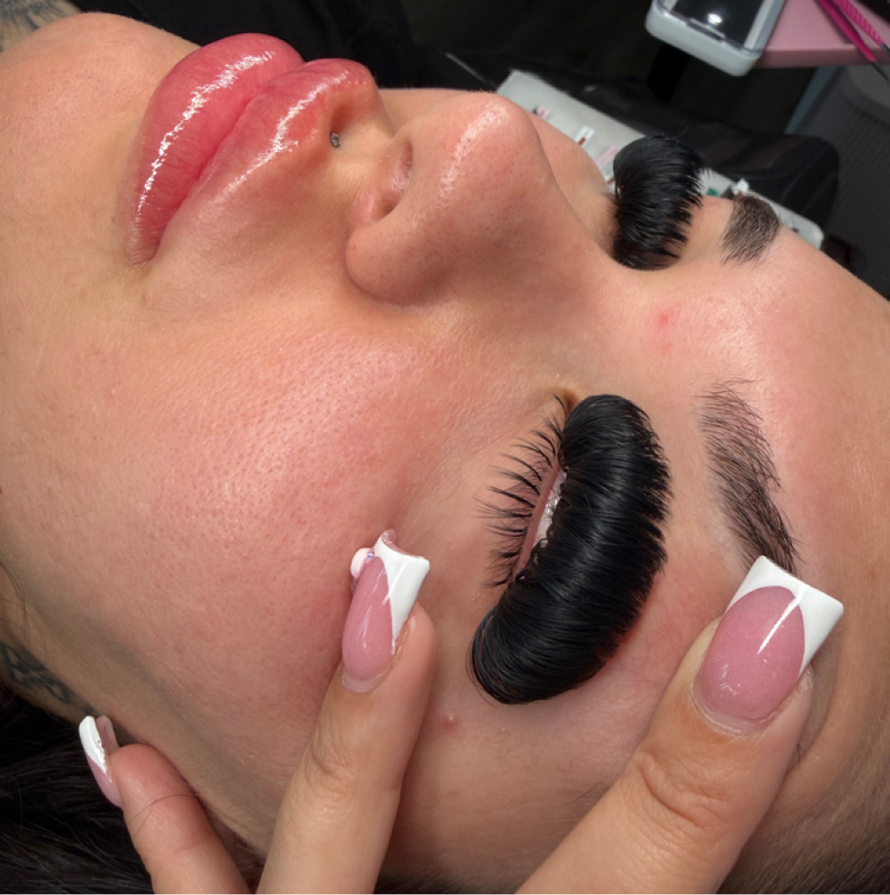 Bottom Lashes at Megalash Studio in Fort Worth, TX