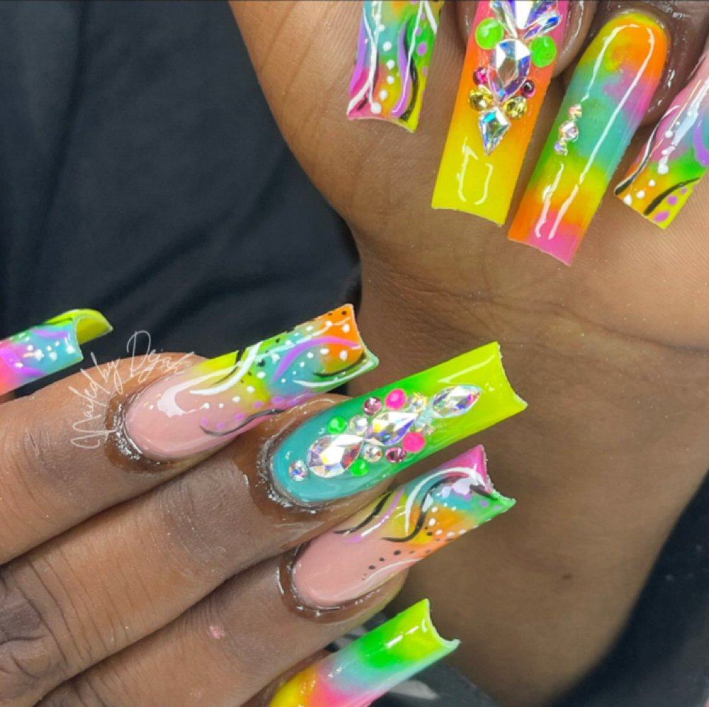 Tier 2 Long Freestyle Full Set at Queen’z & King’z Barber Salon in Murrieta, CA