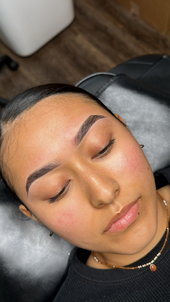 BROW SHAPING+ HYBRID TINT