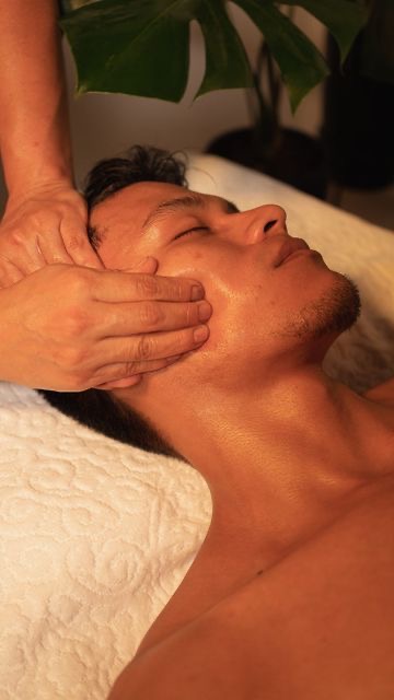 Acupressure Facial Massage
