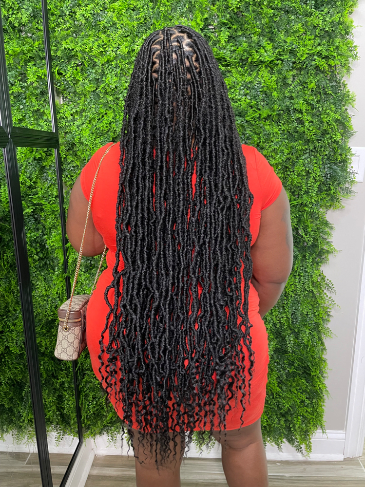30” Soft Locs With Curly Ends