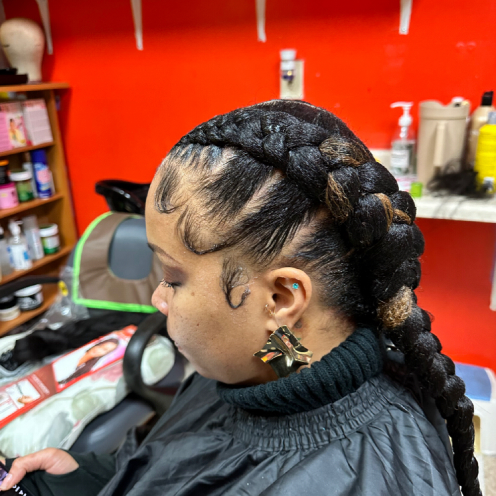 2 Corn Rows With hair at Penamang Beauty Fka Esther’s Beauty And Braiding in Woodbridge, VA