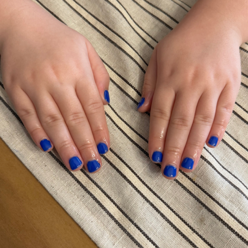 Kids Manicure at Elsewhere Salon in Richmond, KY