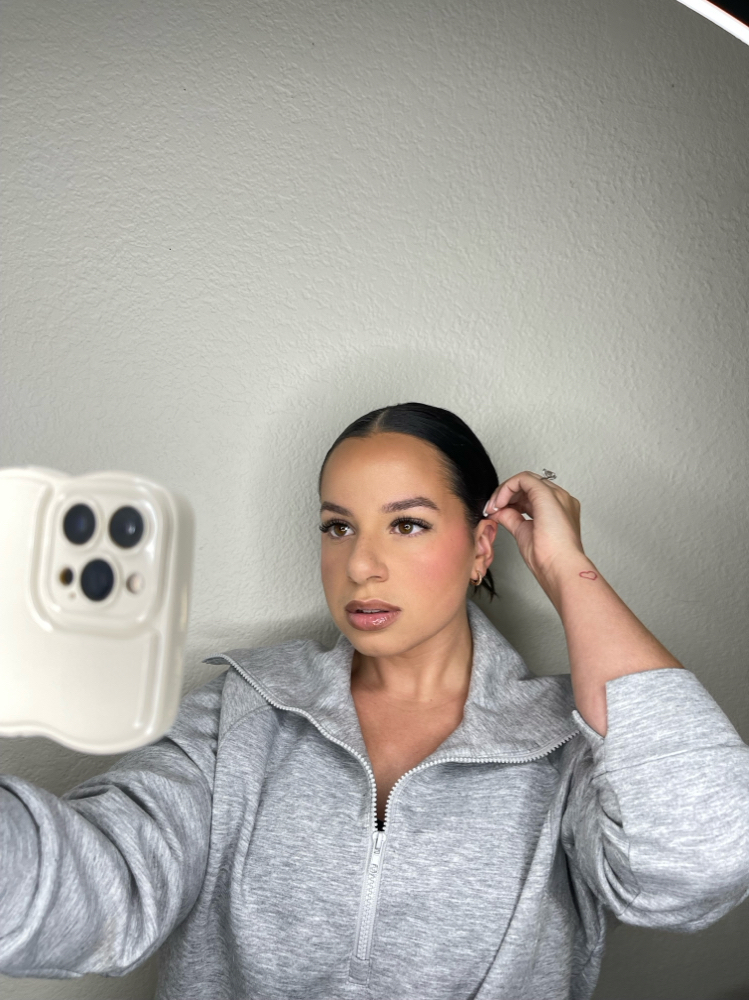 Brow Shaping & Wax at Anoa Beauty in Miami, FL