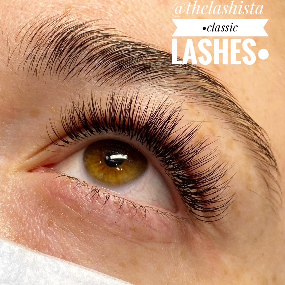 Classic lash Extensions