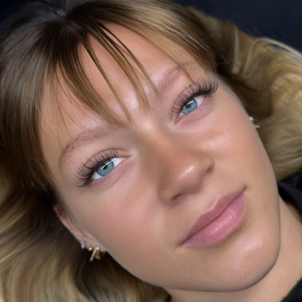 Less Than 50% Fill at Jacynda’s Beauty Haven in Rockford, IL